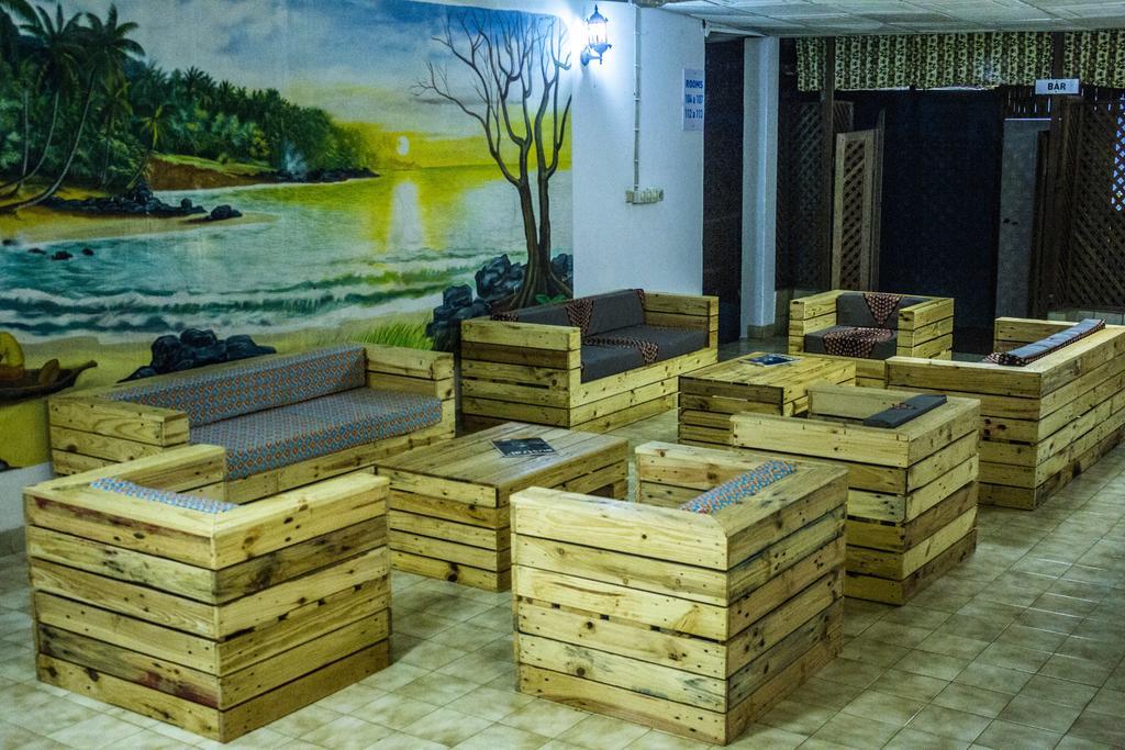 Hotel Avenida Сао Томе Екстериор снимка
