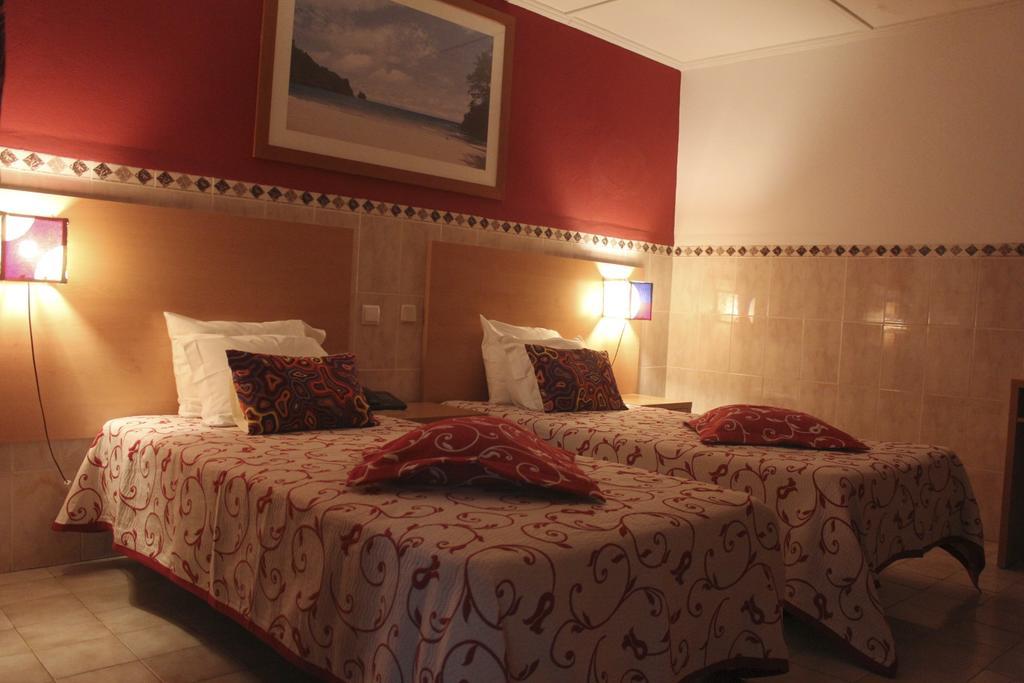 Hotel Avenida Сао Томе Екстериор снимка