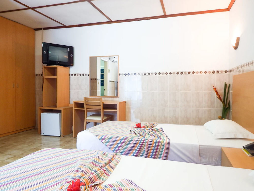 Hotel Avenida Сао Томе Екстериор снимка